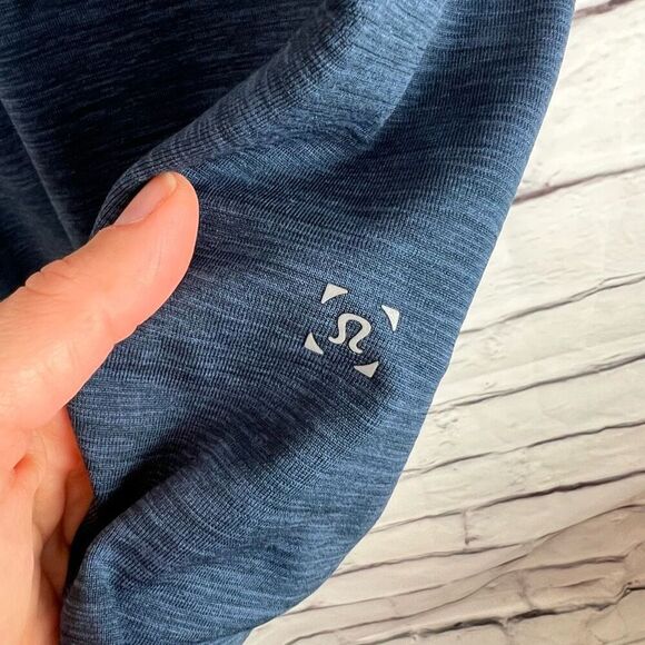 Lululemon Men's Blue Short Sleeve T-Shirt L Activewear Running Yoga - Picture 5 of 6